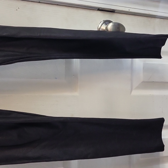 Commando Black Leggings, Size M - Picture 4 of 7